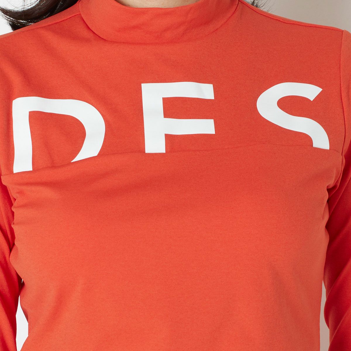 【OUTLET】【DESCENTE GOLF】ソフトストレッチブラカップ付きロゴプリントシャツ