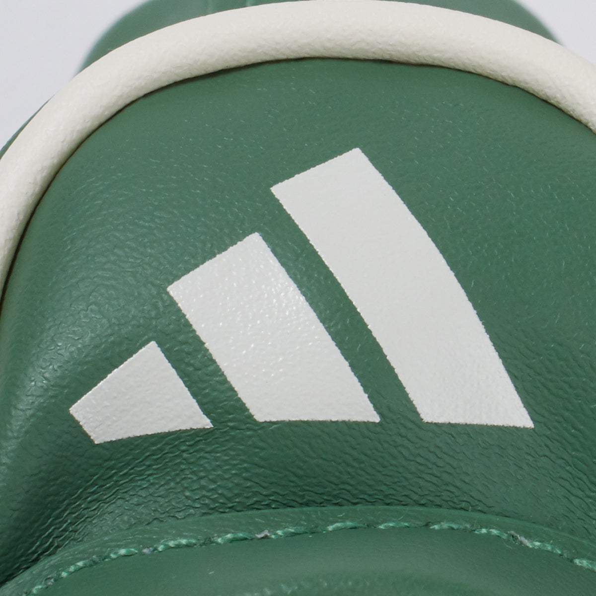 【adidas Golf】スリーストライプス キャディバッグ型 ボールケース(グリーン)