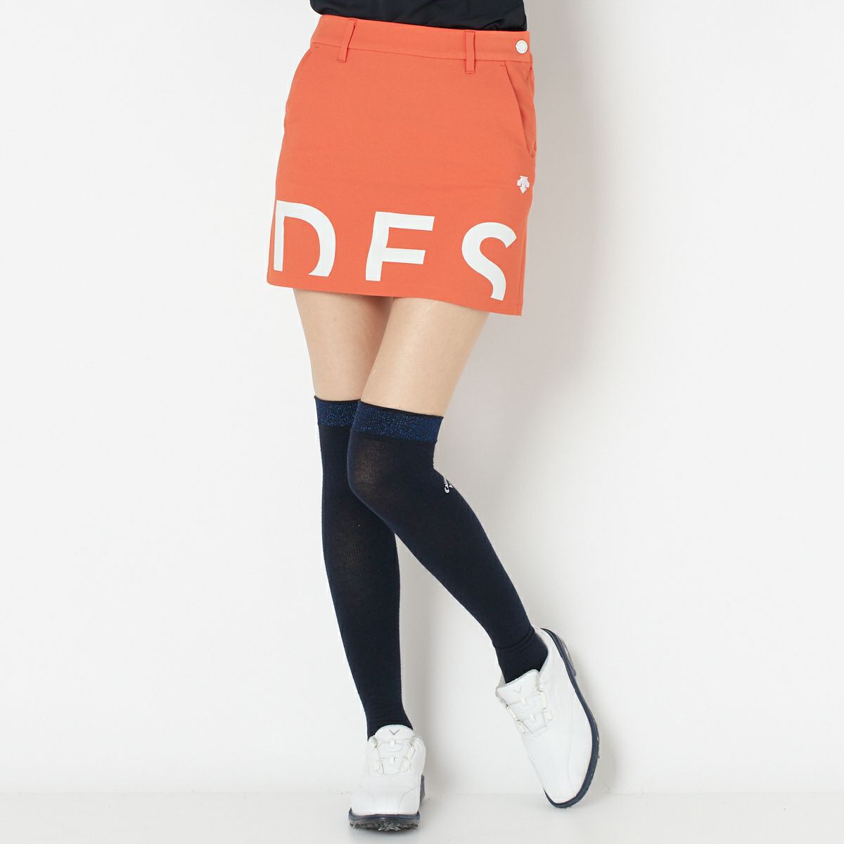【OUTLET】【DESCENTE GOLF】リサイクルメランジ4WAYストレッチツイルロゴプリントスカート
